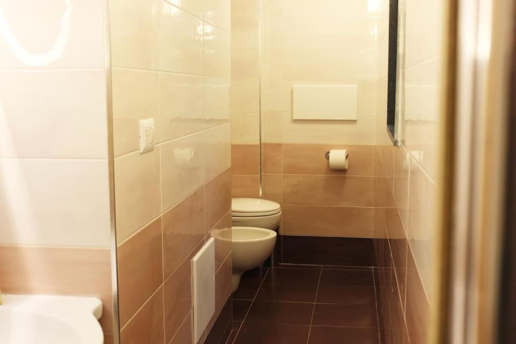 Ferienwohnung Easy Napoli Duomo Exterior foto